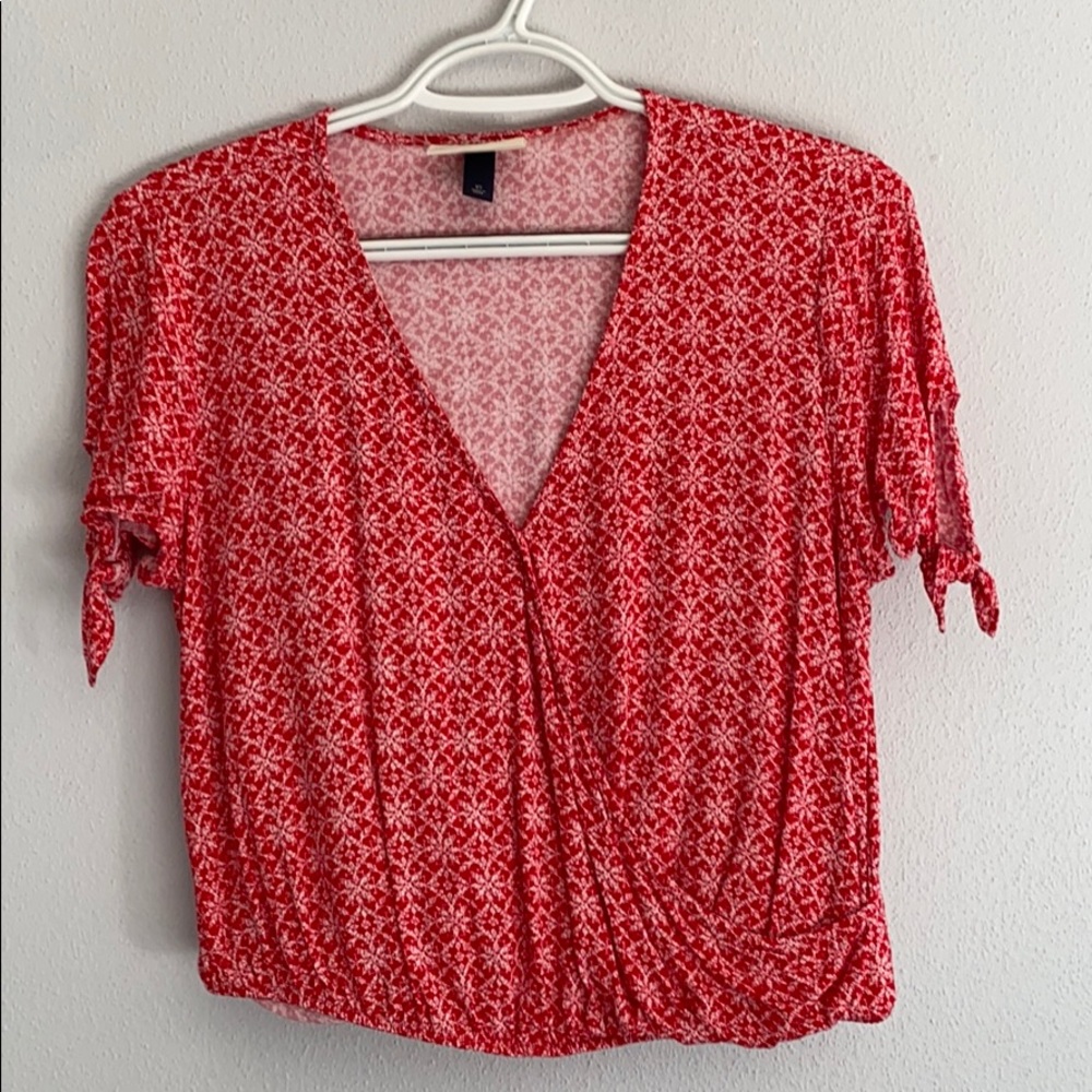 Floral pattern red top